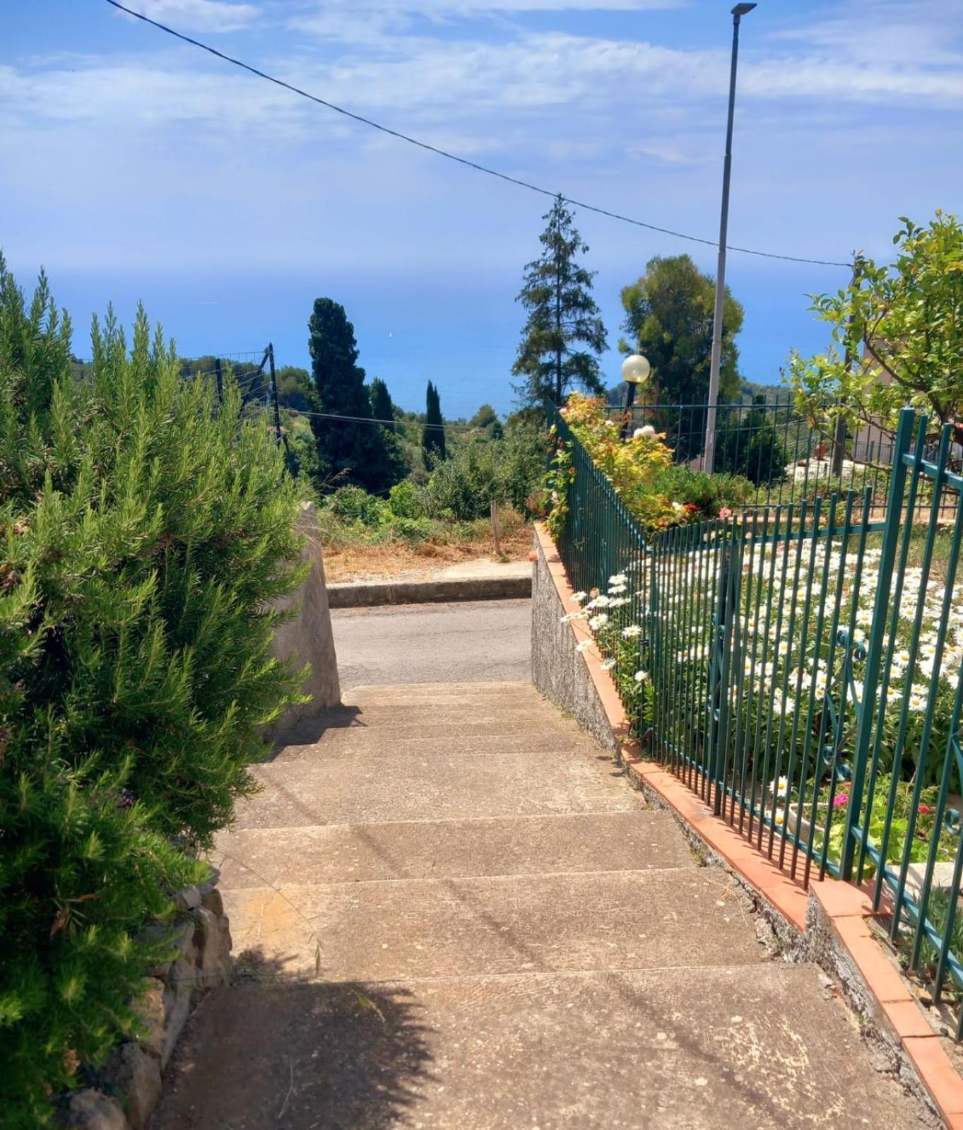 Dolci Risvegli Appartamento Vista Mare Ventimiglia Exterior photo